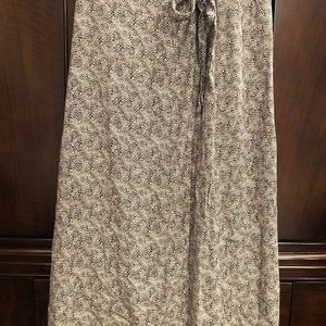 Urban Romantics black and white wrap skirt sz large